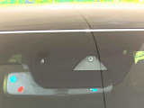 【スマートブレーキサポート】走行中に前方の車両等を認識し、衝突しそうな時は警報とブレーキで衝突回避と被害軽減をアシスト。より安全にドライブをお楽しみいただけます。