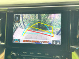 【バックカメラ】駐車時に後方がリアルタイム映像で確認できます。大型商業施設や立体駐車場での駐車時や、夜間のバック時に大活躍!運転スキルに関わらず、今や必須となった装備のひとつです!