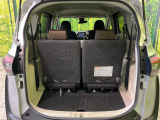 普段のお買い物や通勤、送迎等に十分な荷室スペースを確保しております。セカンドシートを倒すと、大きな荷物の積載も可能です♪
