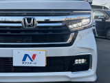 【LEDヘッドライト】悪天候や夜間走行時も良好な視界を確保し安心して運転できる高輝度LEDヘッドライトを装備!点灯速度が早く、消費電力も抑えられています。
