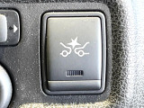 【エマージェンシーブレーキ】走行中に前方の車両等を認識し、衝突しそうな時は警報とブレーキで衝突回避と被害軽減をアシスト。より安全にドライブをお楽しみいただけます。