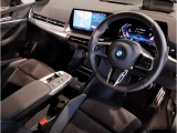 ☆センターパネルを運転席側に僅かに傾けたBMW独特のインパネ☆【駆け抜ける歓び】はここからもスタートしております☆