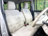 運転席シート廻りは使用感も少なく、良好な状態となっています。丁寧に使われていたことがよくわかりますね。
