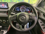 【純正革巻きステアリング】上質な革を使用することで、手にしっかり馴染みとても運転しやすいハンドルです♪