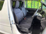 運転席シート廻りは使用感も少なく、良好な状態となっています。丁寧に使われていたことがよくわかりますね。