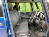 運転席シート廻りは使用感も少なく、良好な状態となっています。丁寧に使われていたことがよくわかりますね。