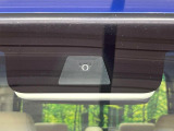 【ホンダセンシング】走行中に前方の車両等を認識し、衝突しそうな時は警報とブレーキで衝突回避と被害軽減をアシスト。より安全にドライブをお楽しみいただけます。