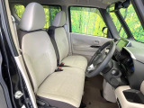 運転席シート廻りは使用感も少なく、良好な状態となっています。丁寧に使われていたことがよくわかりますね。