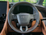 【純正革巻きステアリング】上質な革を使用することで、手にしっかり馴染みとても運転しやすいハンドルです♪
