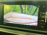【バックカメラ】駐車時に後方がリアルタイム映像で確認できます。大型商業施設や立体駐車場での駐車時や、夜間のバック時に大活躍!運転スキルに関わらず、今や必須となった装備のひとつです!