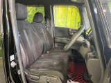運転席シート廻りは使用感も少なく、良好な状態となっています。丁寧に使われていたことがよくわかりますね。