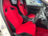 運転席シート廻りは使用感も少なく、良好な状態となっています。丁寧に使われていたことがよくわかりますね。