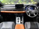 アウトランダー PHEV 2.4 P 4WD 