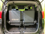 普段のお買い物や通勤、送迎等に十分な荷室スペースを確保しております。セカンドシートを倒すと、大きな荷物の積載も可能です♪