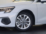 ●オシャレは足元からといいますが、車も同じく足元のエレガンスさで全体のイメージが変わります。