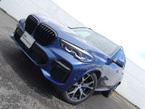 ご納車前には、BMWを熟知したメカニックによる100項目の点検・整備を行います。不具合箇所、交換時期に達している部品に関しましては、全て当社負担で交換してからのご納車となります。