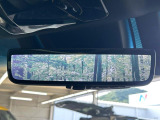 【デジタルインナーミラー】後席の大きな荷物や同乗者で後方が確認しづらい時でも安心!カメラが撮影した車両後方の映像をルームミラー内に表示。クリアな視界で状況の確認が可能です!