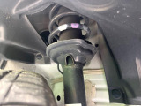 お車を安心してお乗りいただく為には、足回りの定期点検が欠かせません。サービスサポート(有償保証)では無料点検もご提供しており、安心のカーライフをお過ごしいただけるサポート体制が整っています。