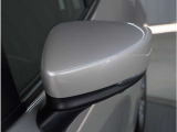 【ドアミラーウインカー】格好良さだけではなく対向車両からの視認性もよく安全に走行する為の安全装備のひとつです。
