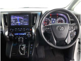 見通しのよいすっきりとした視界で、誰でも運転しやすいです。運転のしやすさは疲れにくさにも繋がりますよ♪