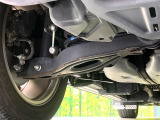 お車を安心してお乗りいただく為には、足回りの定期点検が欠かせません。サービスサポート(有償保証)では無料点検もご提供しており、安心のカーライフをお過ごしいただけるサポート体制が整っています。