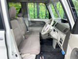 運転席シート廻りは使用感も少なく、良好な状態となっています。丁寧に使われていたことがよくわかりますね。