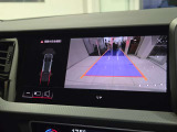 バックモニターも装備しております。車庫入れの苦手なお客様、もうご心配いりません。バックモニターがあれば、ぶつける心配一切無し?!重宝してくれると思います、