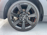 タイヤサイズは205/40R18です