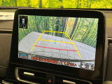 【バックカメラ】駐車時に後方がリアルタイム映像で確認できます。大型商業施設や立体駐車場での駐車時や、夜間のバック時に大活躍!運転スキルに関わらず、今や必須となった装備のひとつです!