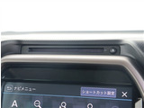 仕入れを行い、店頭に到着後は第三者検査機関が行う検査を実施しております。