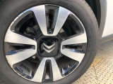 ●純正〇〇インチアルミホイール:輸入車ならではの卓越した走りを支えるホイールと足回りです!日本車の走りに慣れている方にもぜひ体感して頂きたいほど、高いレベルでまとまっています!
