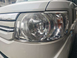 ライトは全車水垢等除去し磨きやコーティングを行っております。別途ご要望の方はプロテクションフィルム施工やクリア再塗装もできます