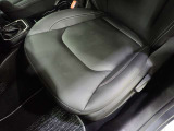 下取りについて。輸入車・国産問わず、全メーカーの査定・下取りを承ります。年式、走行距離、状態等を考慮し、査定価格をご提示いたします。遠方等でご来店が難しい場合は、お近くの買取店への売却をご検討ください
