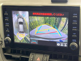 【パノラミックビューモニター】専用のカメラにより、上から見下ろしたような視点で360度クルマの周囲を確認することができます☆死角部分も確認しやすく、狭い場所での切り返しや駐車もスムーズに行えます。