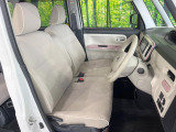 運転席まわりには十分なスペースがあり、大柄な方でもゆったり運転していただける環境です。