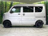 【両側スライドドア】駐車場で隣の車との間隔が狭く乗りにくい時、スライドドアなら安心!ドアオープン時も幅を取らず、開口部が広いので乗り降りがとっても簡単です。大きな荷物の出し入れも後席から可能♪