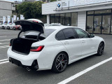 BMWを熟知したメカニックによる、360度の納車前点検。ドイツ本国と同様の教育・訓練を受けたメカニックが徹底的に点検、整備した後にお客様にお引渡しします。