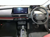 高いホールド性で運転姿勢が安定します。長距離ドライブでも疲れにくいのが魅力です。快適なドライビングライフをお送りください♪