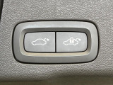 【パワーバックドア】スマートキーや運転席のボタンを押すだけでリアゲートが自動で開閉します!荷物を持っている時や、高い位置にあるバックドアを閉める際に便利な機能です。