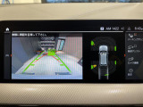 【バックカメラ】前後クリアランスソナー付なので、駐車が苦手な方でも安心です。ガイドの表示・非表示も切り替え可能です。