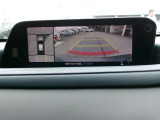 360&deg;モニターで前方や後方だけでなく、左右も映せますので、安心して駐車や走行ができます!