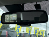 便利な【バックモニター】で安全確認もできます。駐車が苦手な方にもオススメな便利機能です。