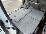 シートが倒せて荷物も楽々