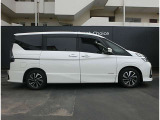 スタイリッシュなスタイルと実用性を兼ね備えたミニバンです