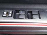 運転席から全てのドアの窓を操作できます!