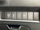 【デュアルカメラブレーキサポート】走行中に前方の車両等を認識し、衝突しそうな時は警報とブレーキで衝突回避と被害軽減をアシスト。より安全にドライブをお楽しみいただけます。