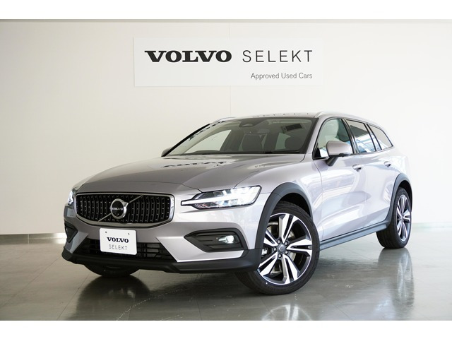 ボルボ V60クロスカントリー 