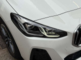 また、BMW正規認定中古車は、エマージェンシーサービスが自動付帯。24時間365日、皆様のカーライフをサポート致します。確かな安心のうえで、「駆けぬける歓び」をご堪能ください。
