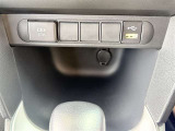 エアコン操作部下部に収納・USB・シガーソケットです◎