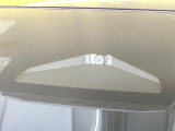 【トヨタセーフティセンス】走行中に前方の車両等を認識し、衝突しそうな時は警報とブレーキで衝突回避と被害軽減をアシスト。より安全にドライブをお楽しみいただけます。